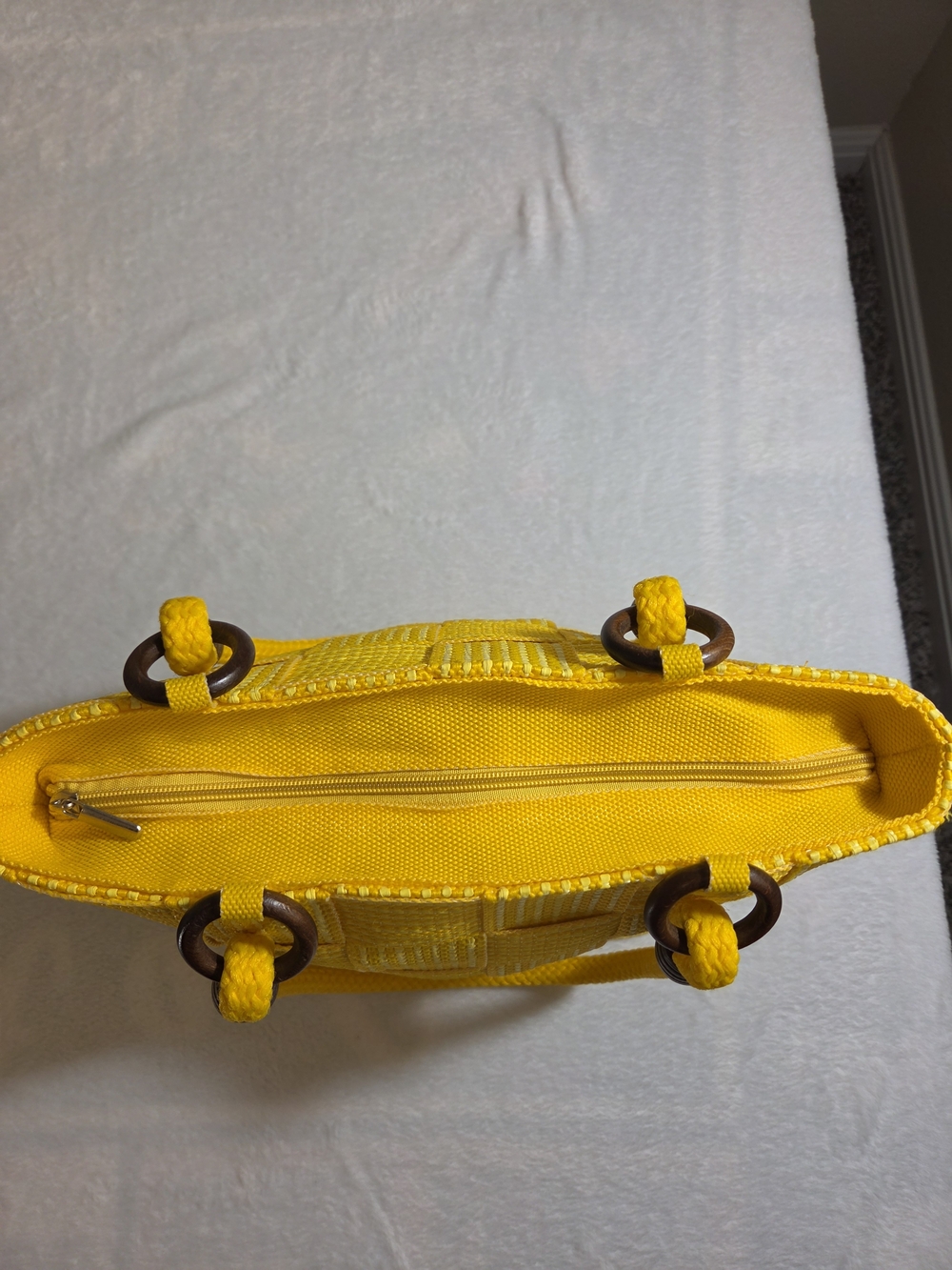M&G Bertini Yellow Woven Basket Tote Bag Wooden Ring Handles Summer Beach Purse - Picture 5 of 15